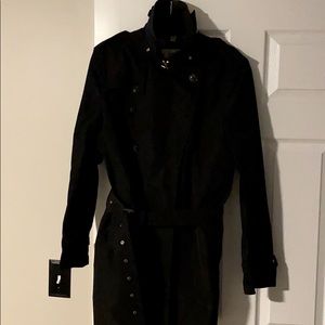 Men’s Burberry medium rain trench coat
